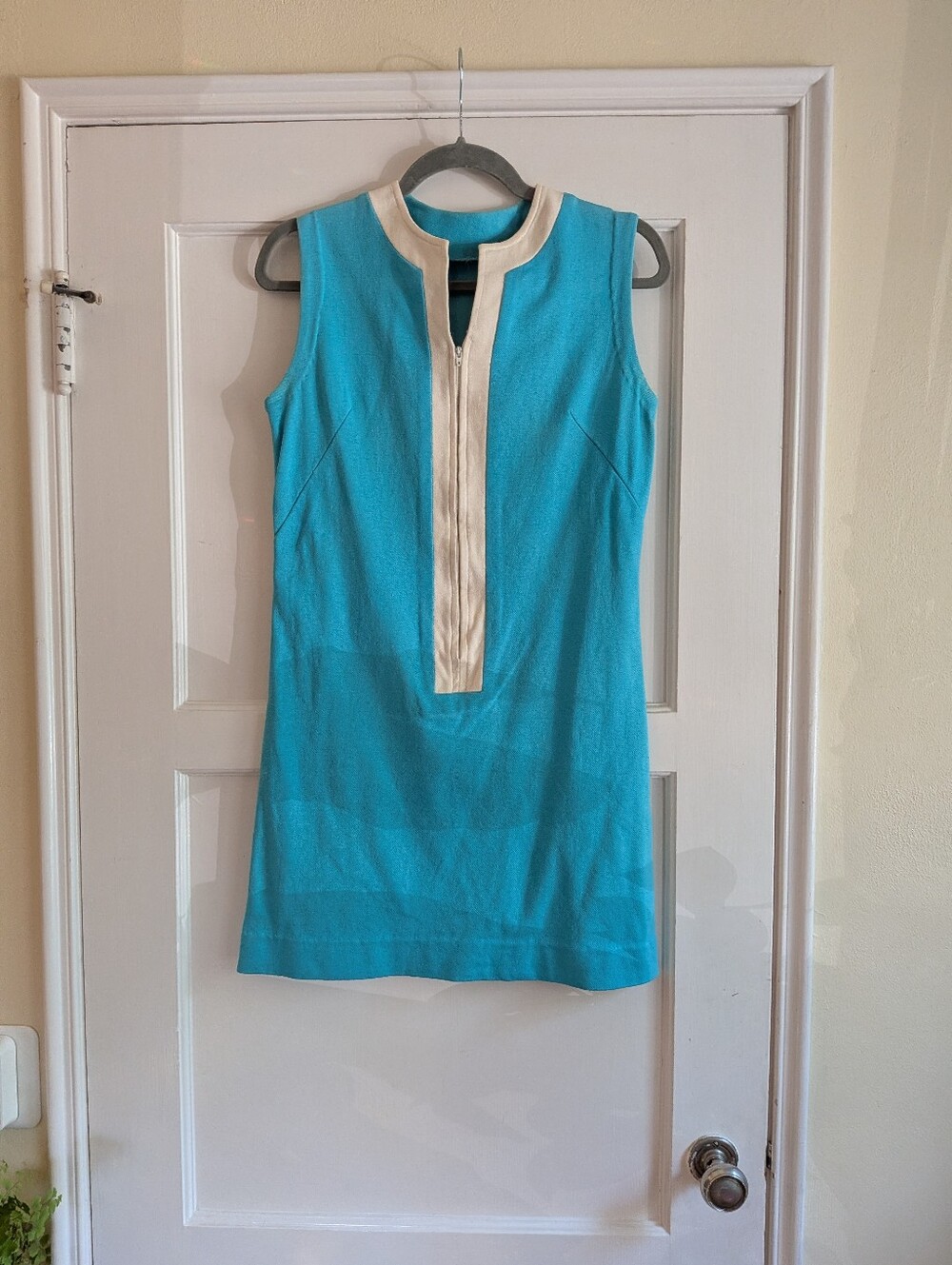 Vintage Sleeveless Turquoise Shift Dress